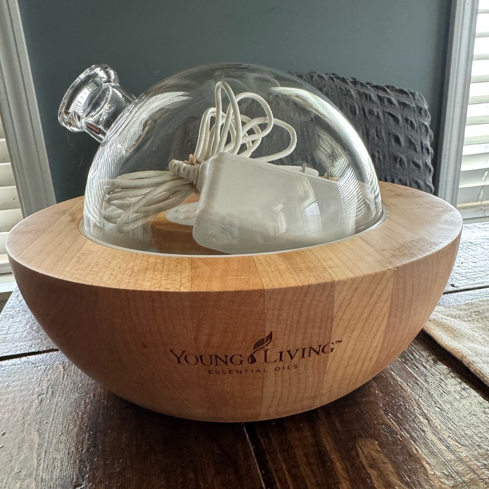 Used in great condition Young Living Aria diffuser